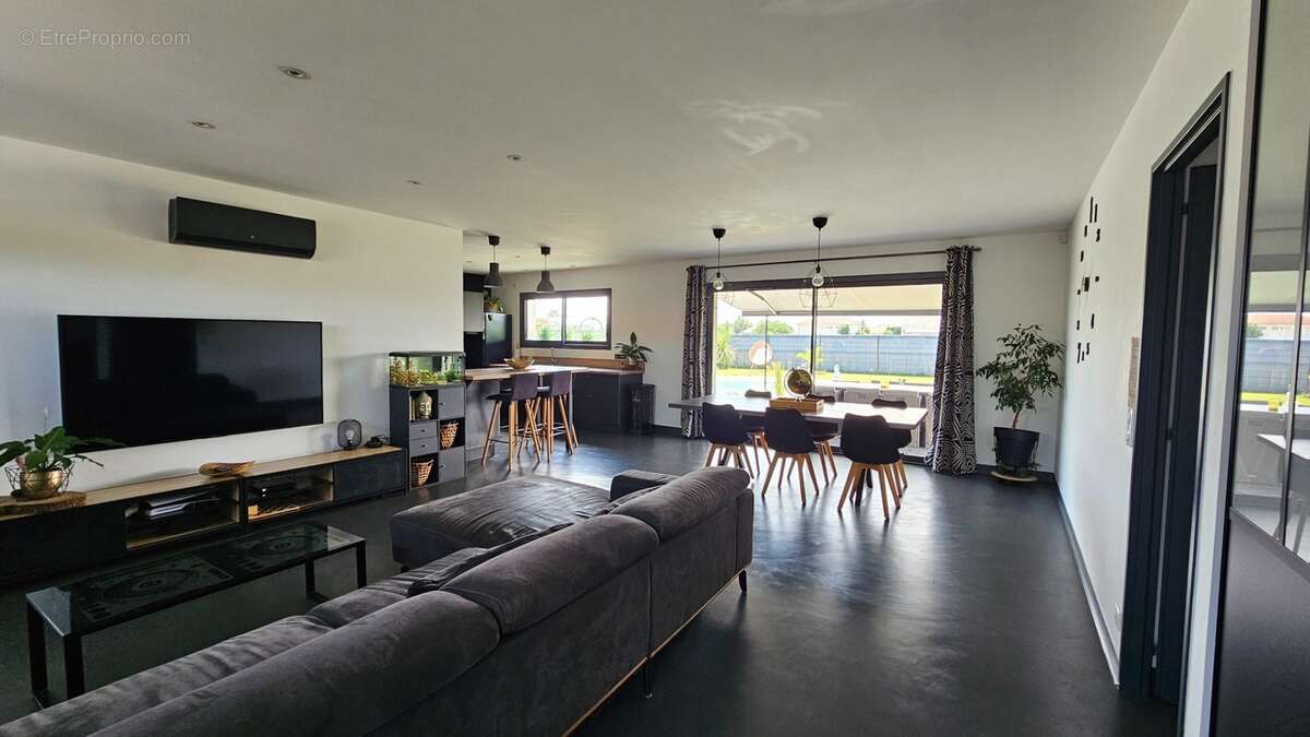 Maison à vendre 6 pièces avec jardin , garage et piscine OURSBELILLE (65) - photo 36