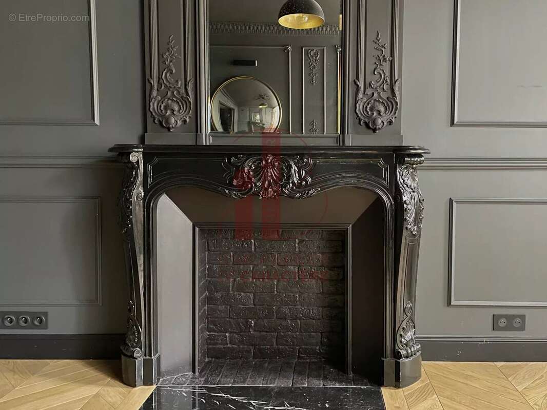 Commerce à FONTAINEBLEAU