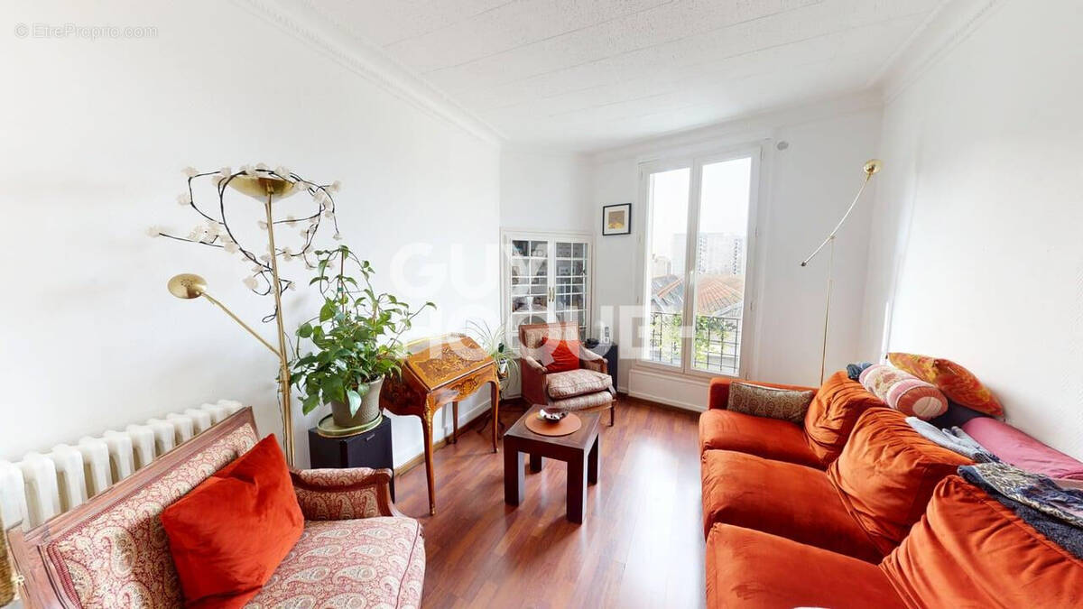 Appartement à AUBERVILLIERS