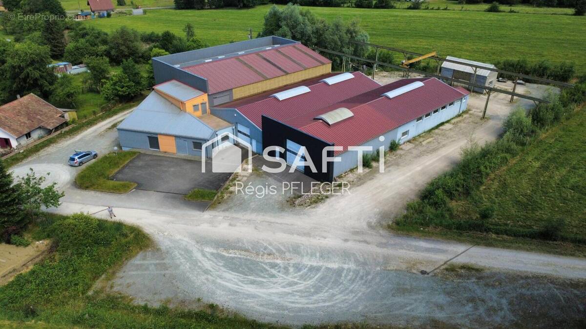 Photo 1 - Commerce à GRANDVILLARS