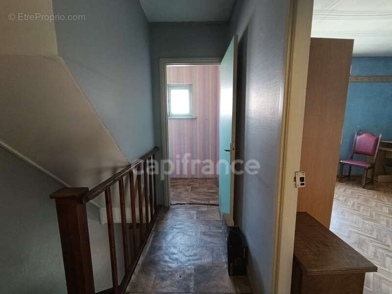 Maison à COURRIERES