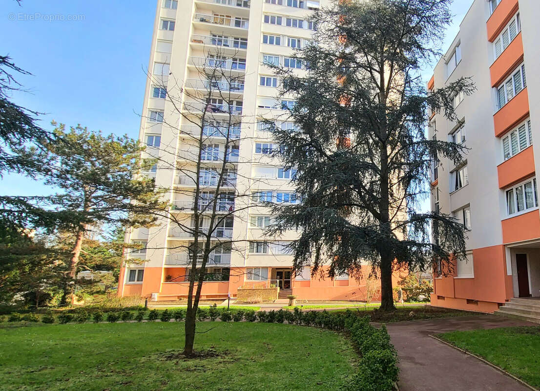 Appartement à THIAIS