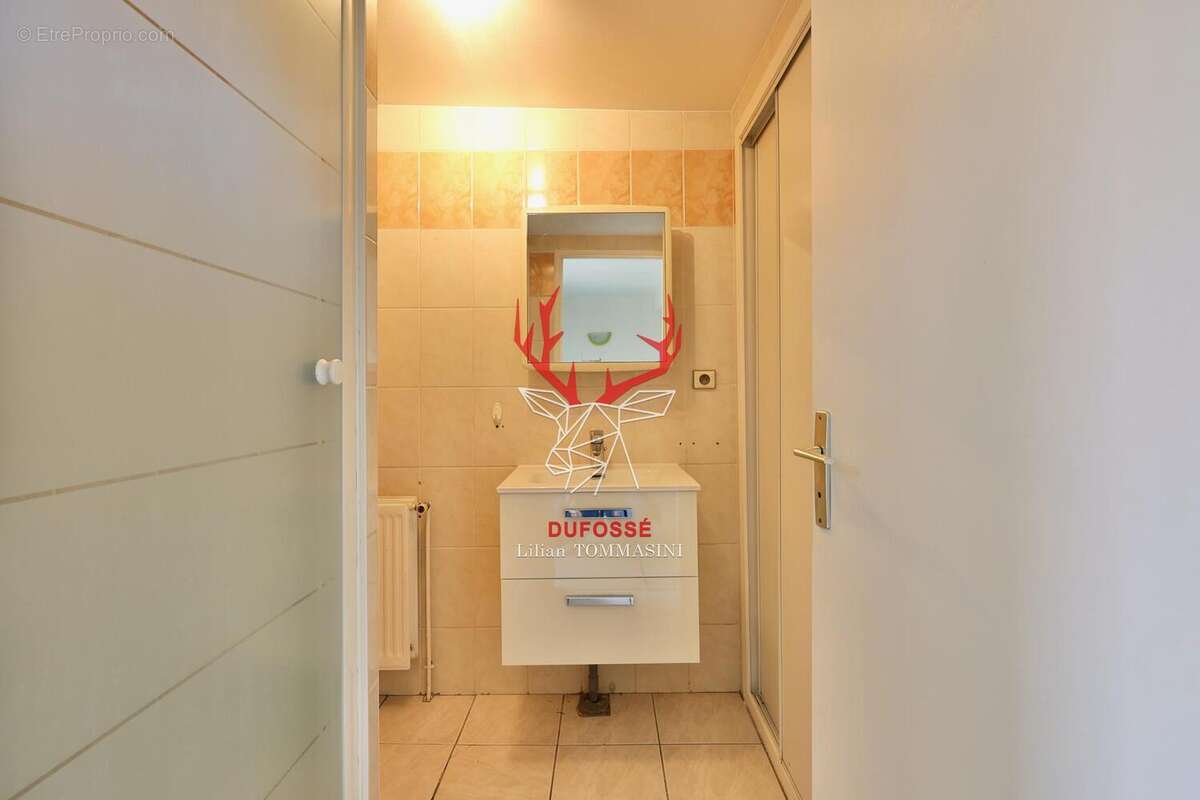 Photo 8 - Appartement à LA TOUR-DE-SALVAGNY