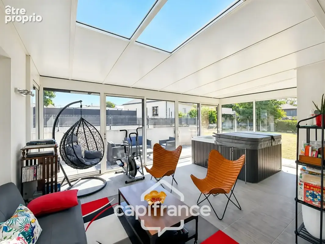 Maison contemporaine de plain-pied de 160 m² – 4 chambres – Véranda de 27 m² avec spa – Double garage – Carport – Noyal-Pontivy - photo 14