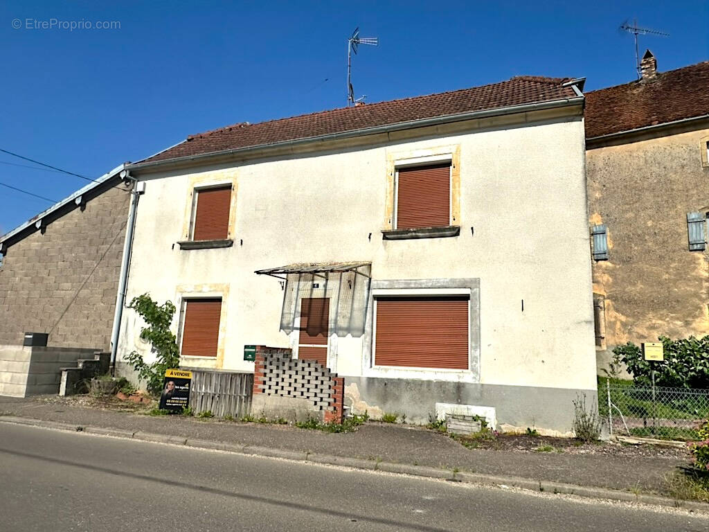 Maison à AMANCE
