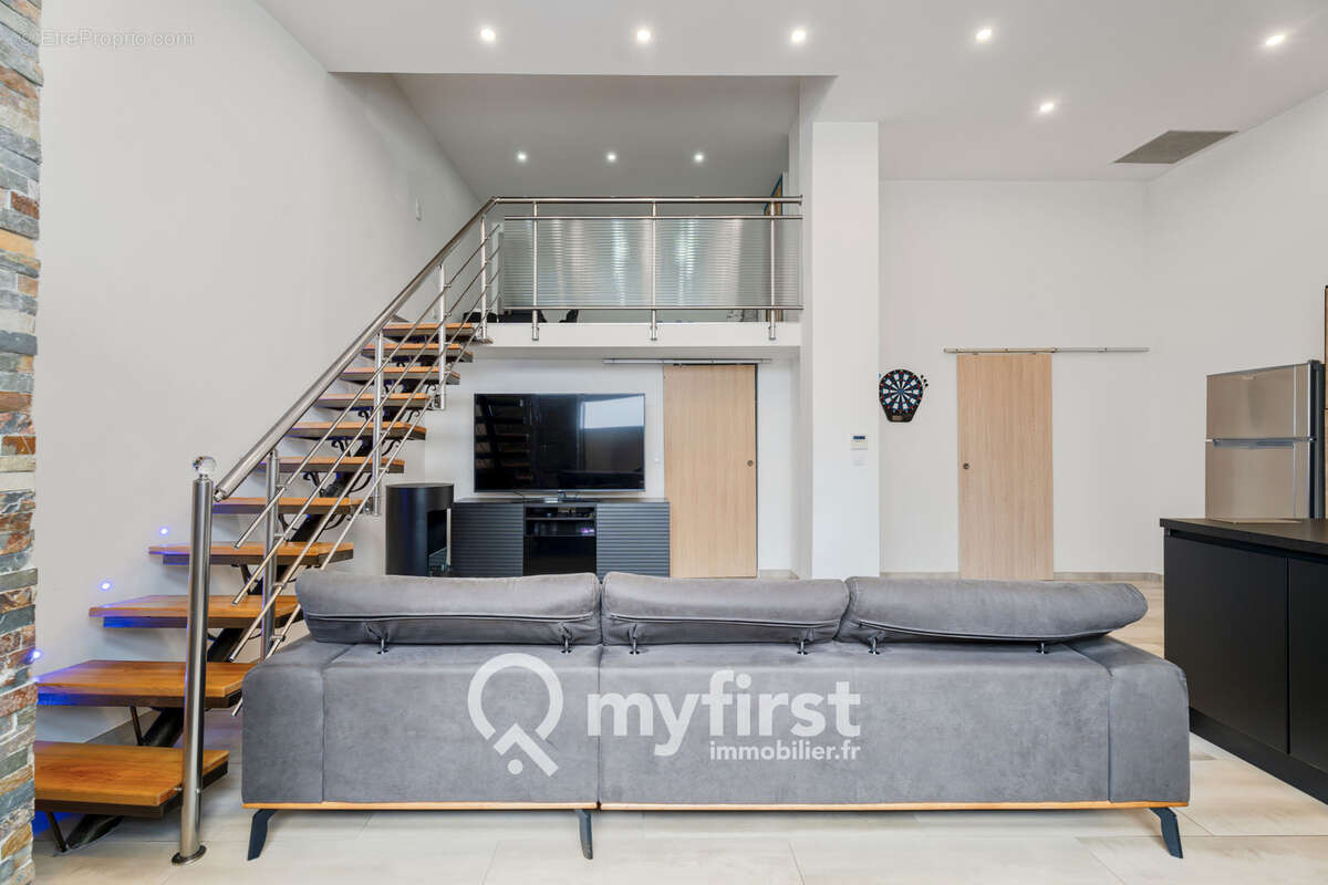 Un loft de caractère, pensé pour ceux qui vivent l’espace - photo 3
