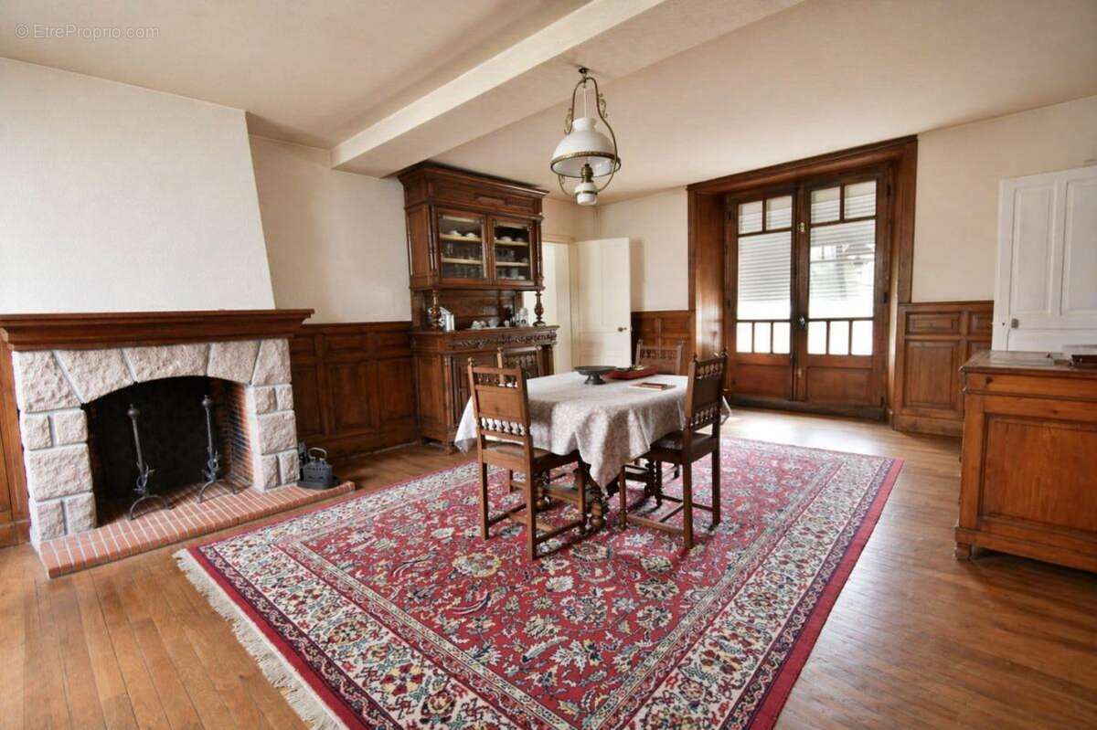 Maison à TREMENTINES