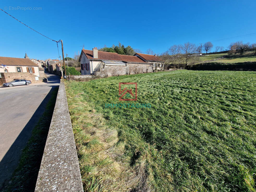Terrain à SAINT-JUERY