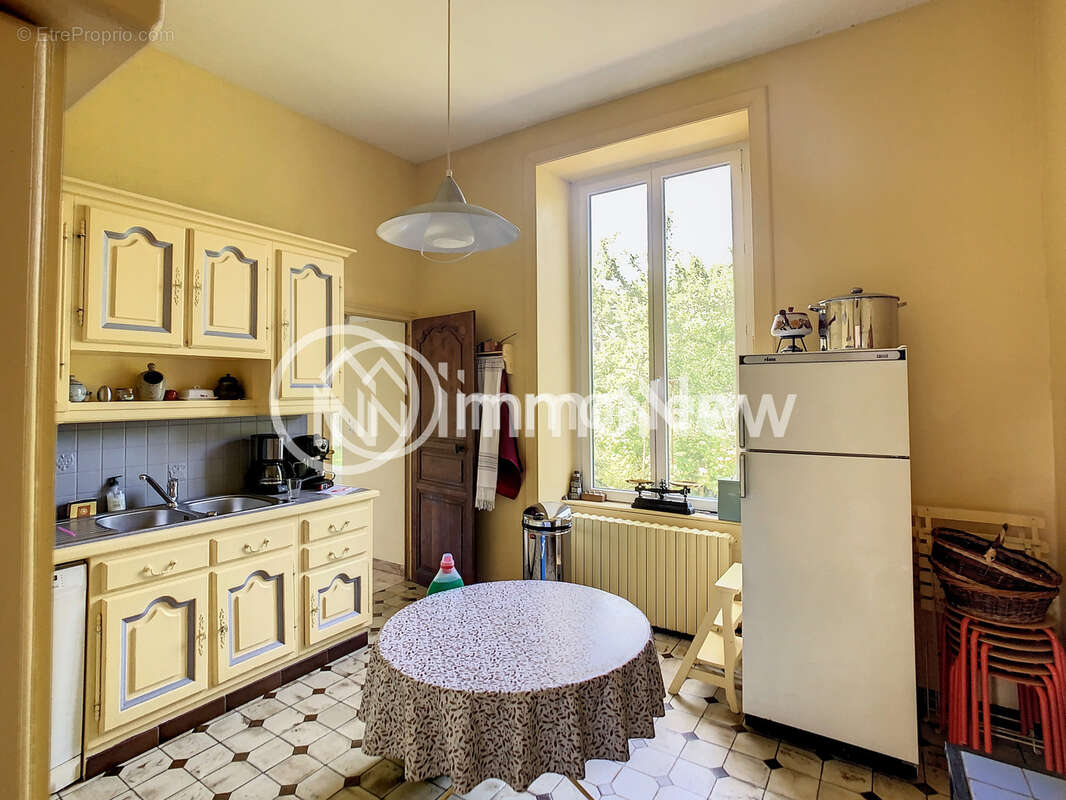 Ancien Presbytère rénové à ST URSIN - photo 6