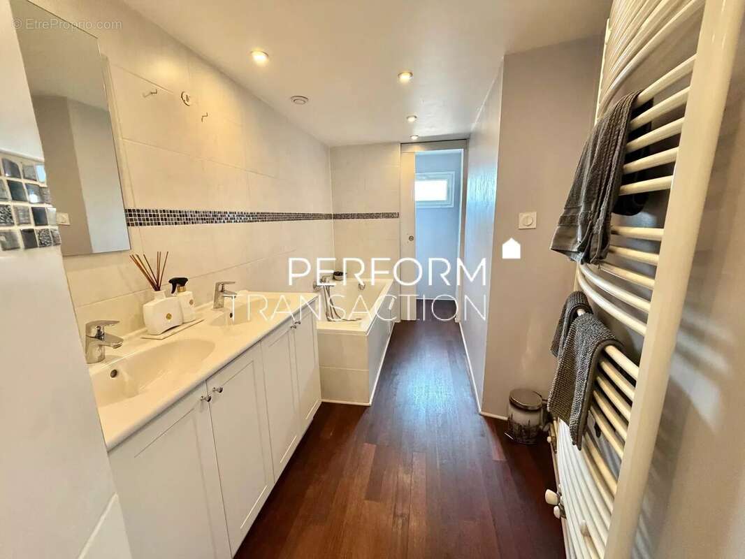 Maison à VILLARD-BONNOT