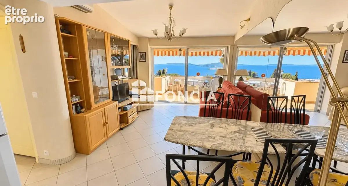 Le lavandou – type 2p avec terrasse, vue mer panoramique, parking et deux caves - photo 8