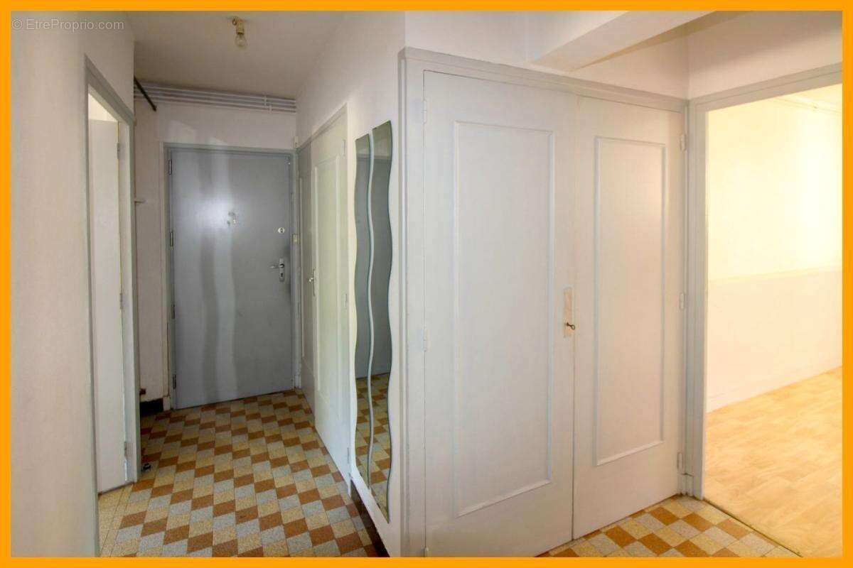 Appartement à BEYNOST
