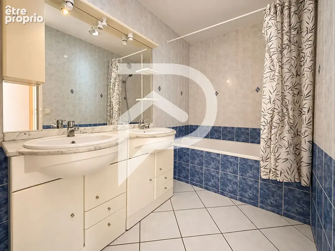 Appartement T3 de 74 m² avec balcon, garage et cave - photo 7