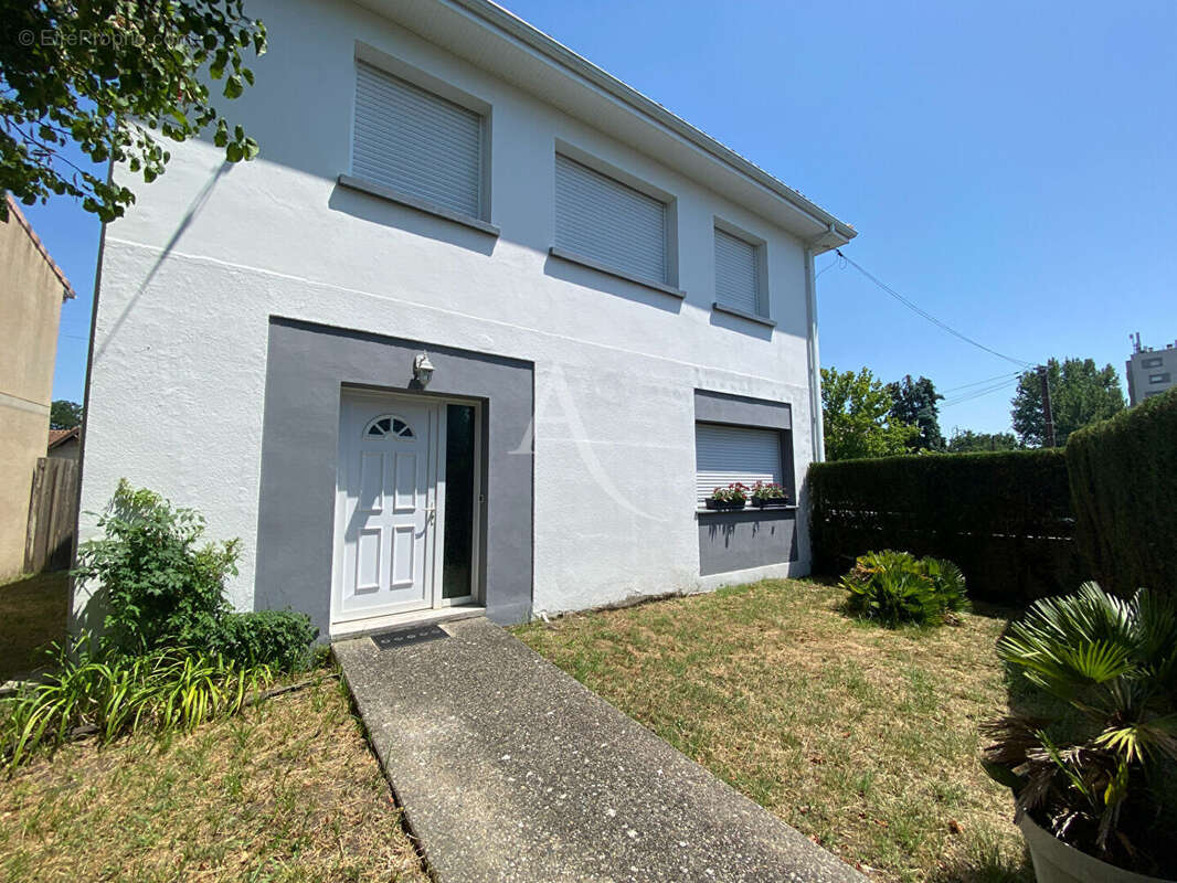 Maison à MERIGNAC