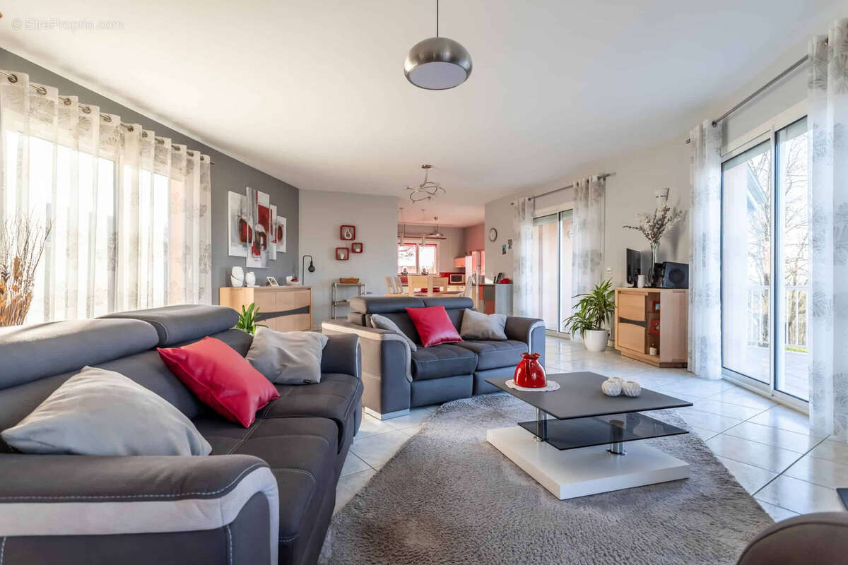 Town house in a peaceful location - photo 18