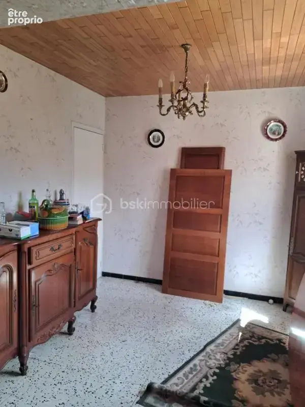 Villa 4 faces avec 3 garages - Le tout sur un terrain clôturé et arboré de 936m² - Produit rare à Maraussan - photo 9
