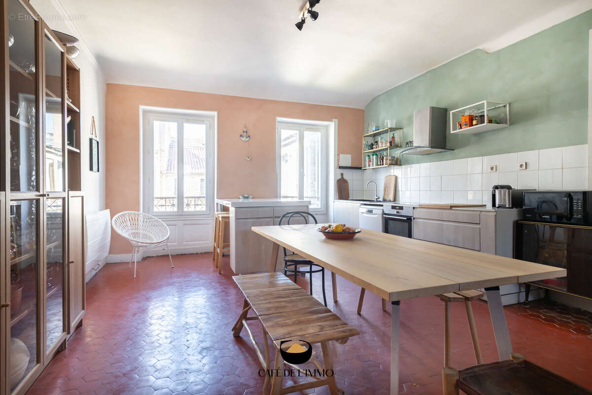Appartement à MARSEILLE-1E