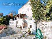 Maison à BERRE-LES-ALPES