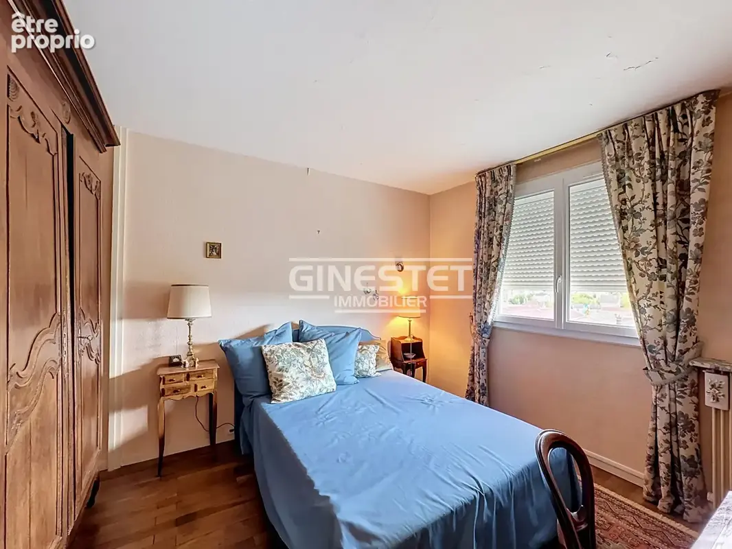 Appartement Type 5, 90.30m2, balcon, proche gare, centre-ville et universités - photo 9