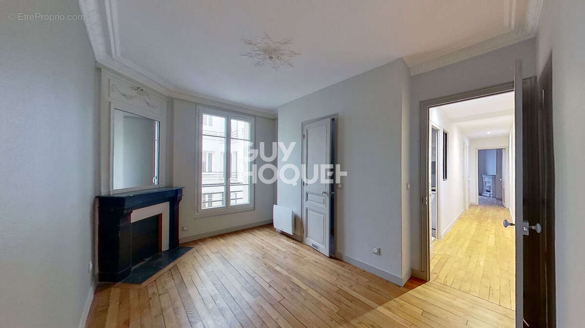 Appartement à PARIS-14E