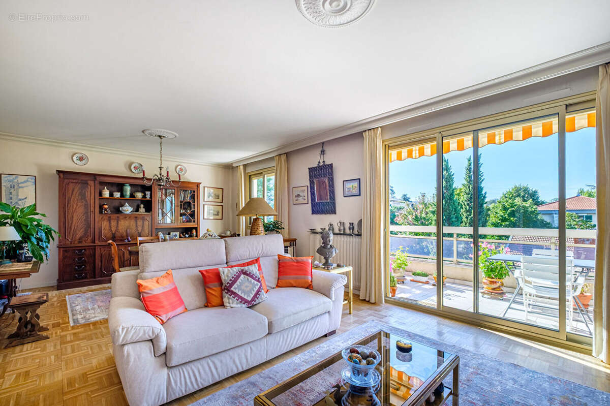 Appartement à TASSIN-LA-DEMI-LUNE