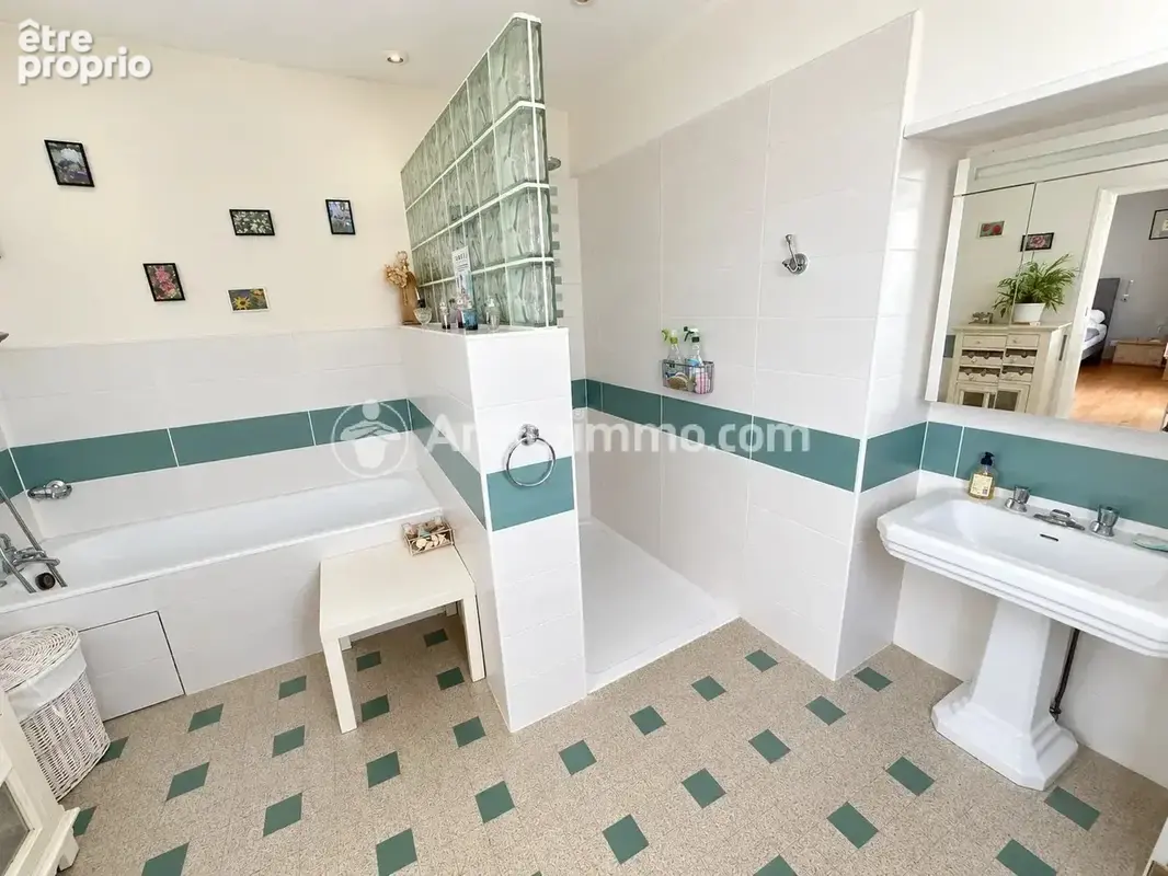 Maison de bourg 200 m², 6 pièces, 4 chambres - photo 14