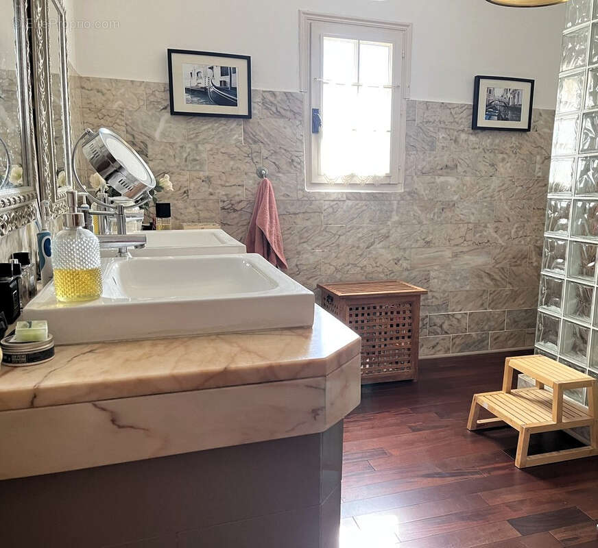 Maison à ROCHEFORT-DU-GARD