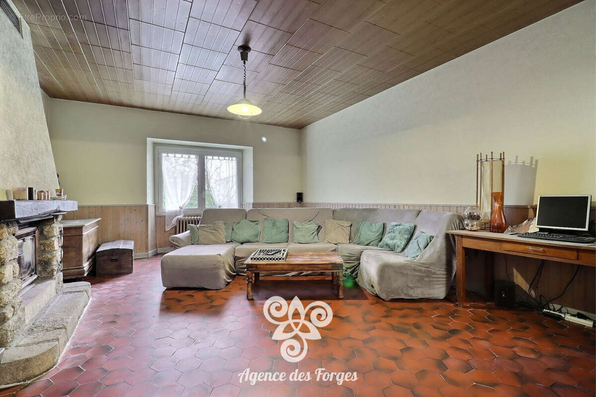 Maison à LA REGRIPPIERE