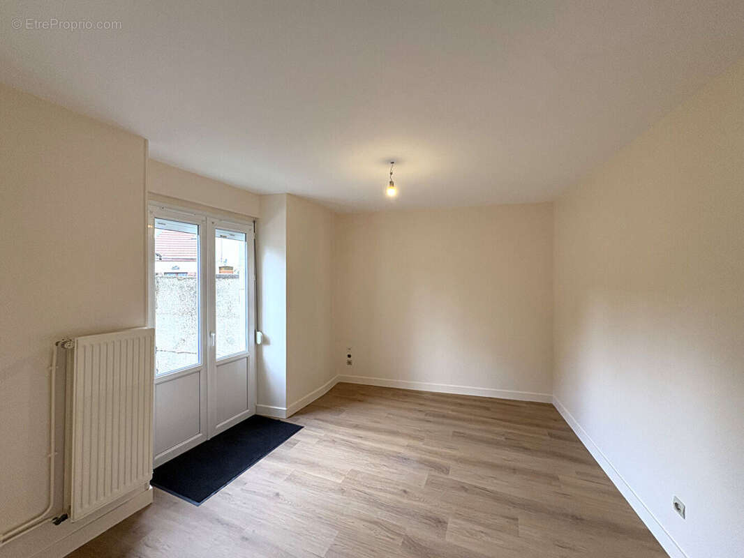 Appartement à CHARLEVILLE-MEZIERES