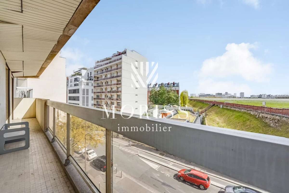 Appartement à PARIS-14E