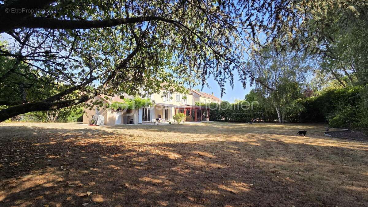 Maison de 7 pieces 190 m2 type rosemary - photo 19