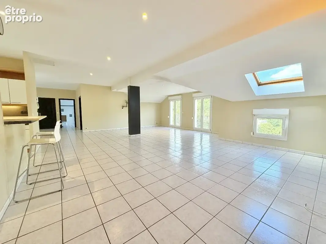 Appartement à ARS-SUR-MOSELLE