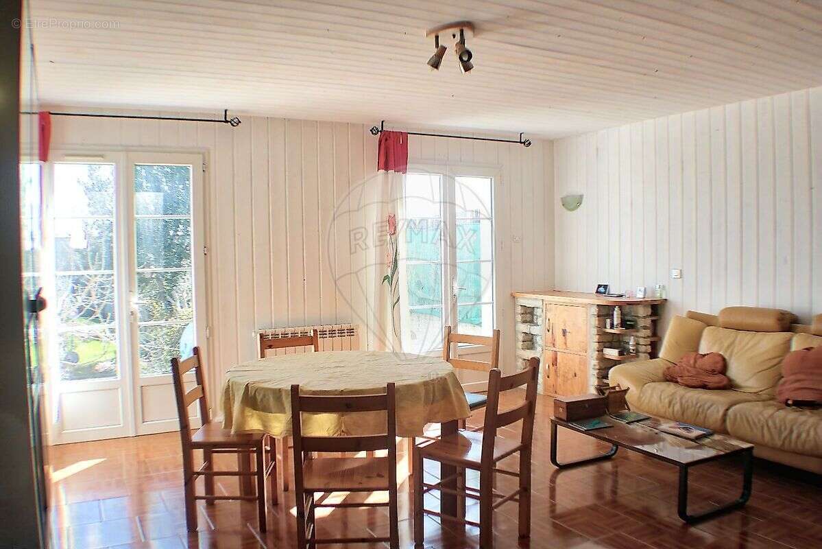 Maison à NIEUL-SUR-MER