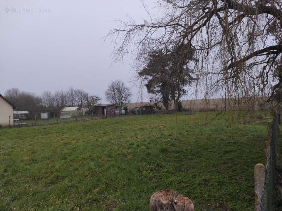Terrain à LE GROS-THEIL