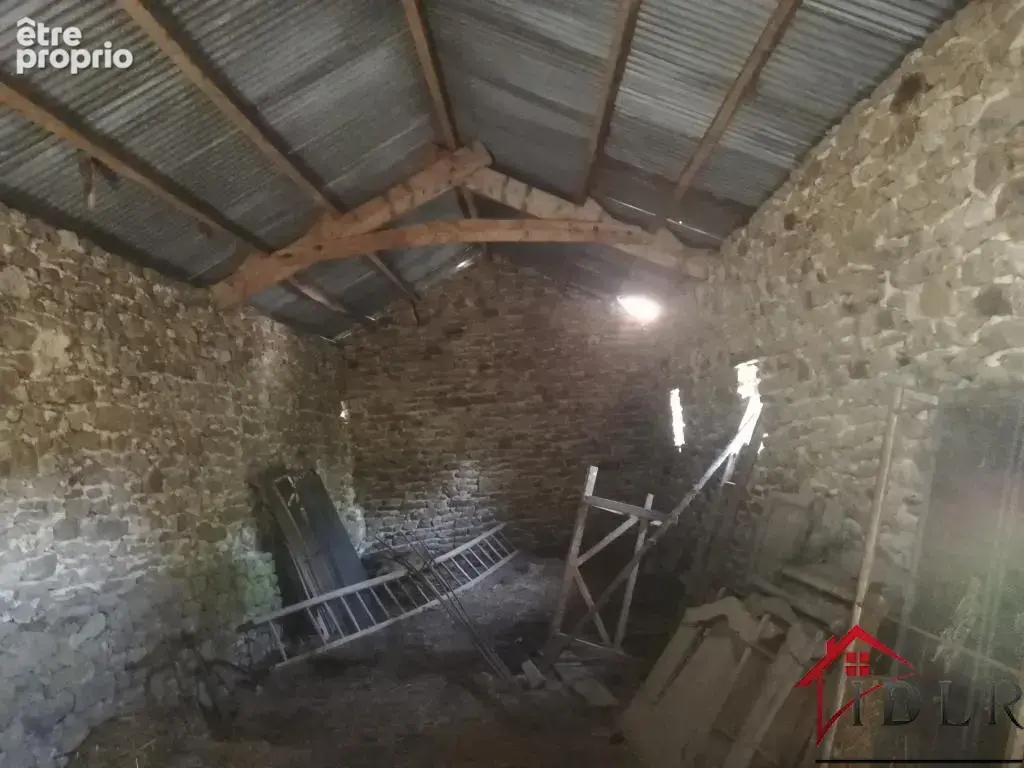 Grange à rénover avec garage et terrain de 2 ha - photo 7