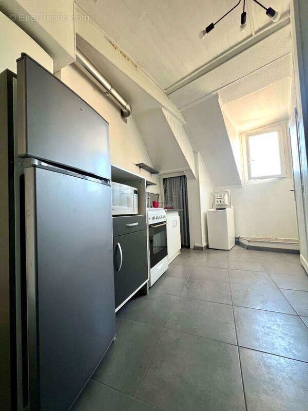 Appartement Aurillac - 3 pièces- 49.35m2 loi carrez 57.77 au sol - photo 5