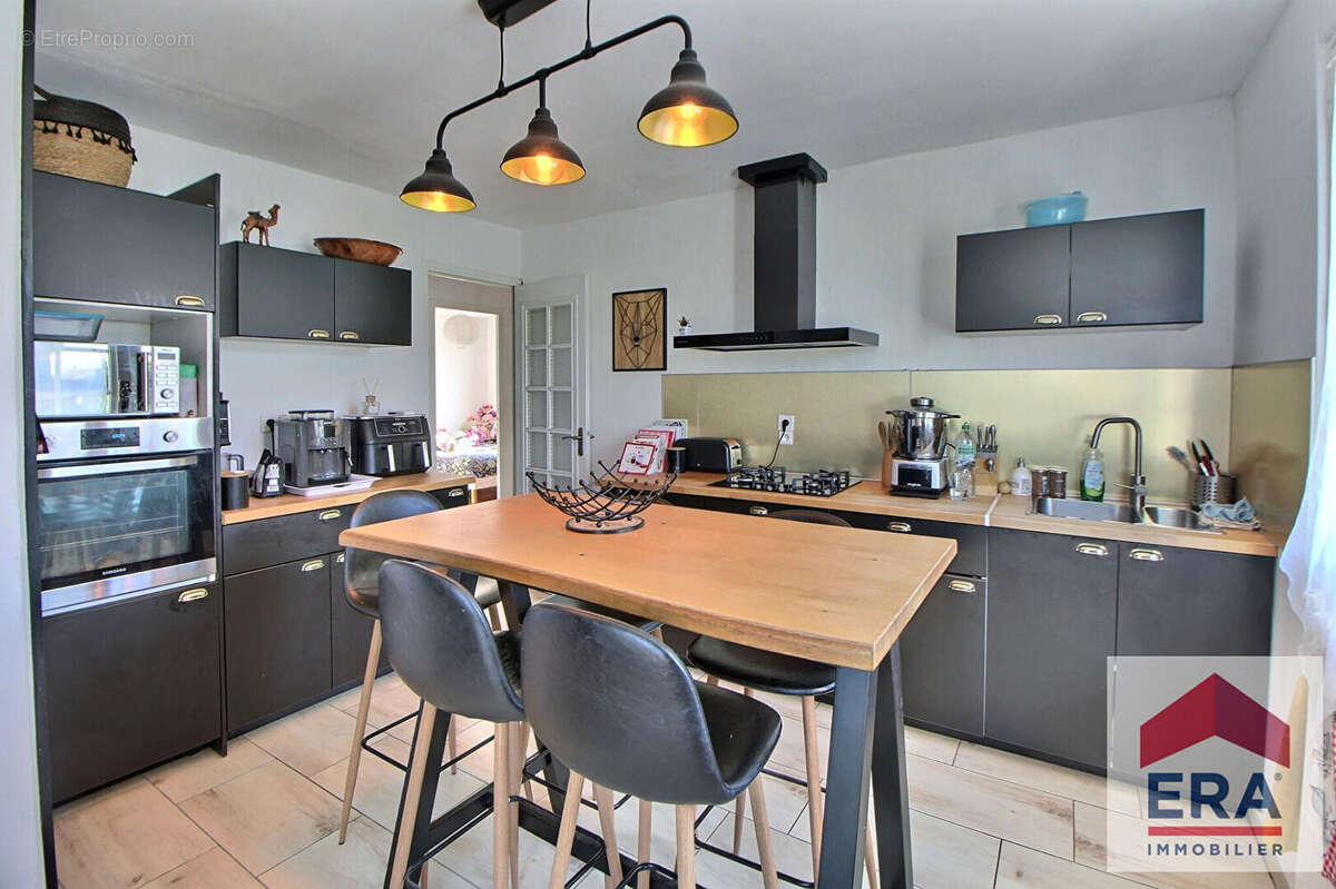 Maison à BAGNOLS-SUR-CEZE