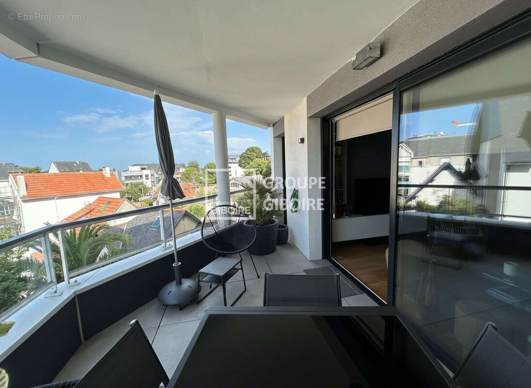 A vendre - agence giboire - appartement 4 pieces recent centre ville proche gare la baule - photo 2