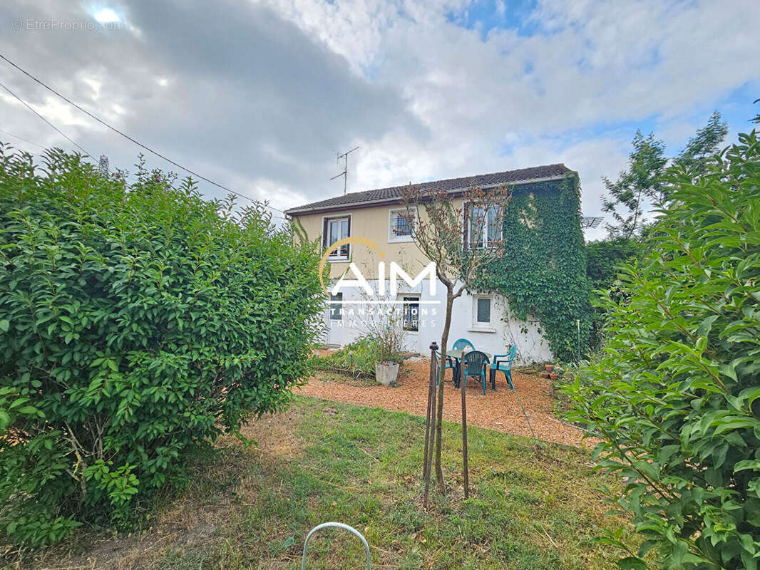 Maison à MONTLOUIS-SUR-LOIRE