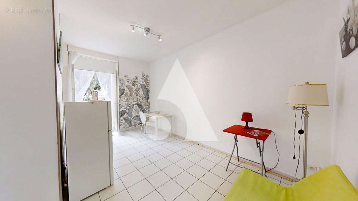 Appartement à LA GARENNE-COLOMBES