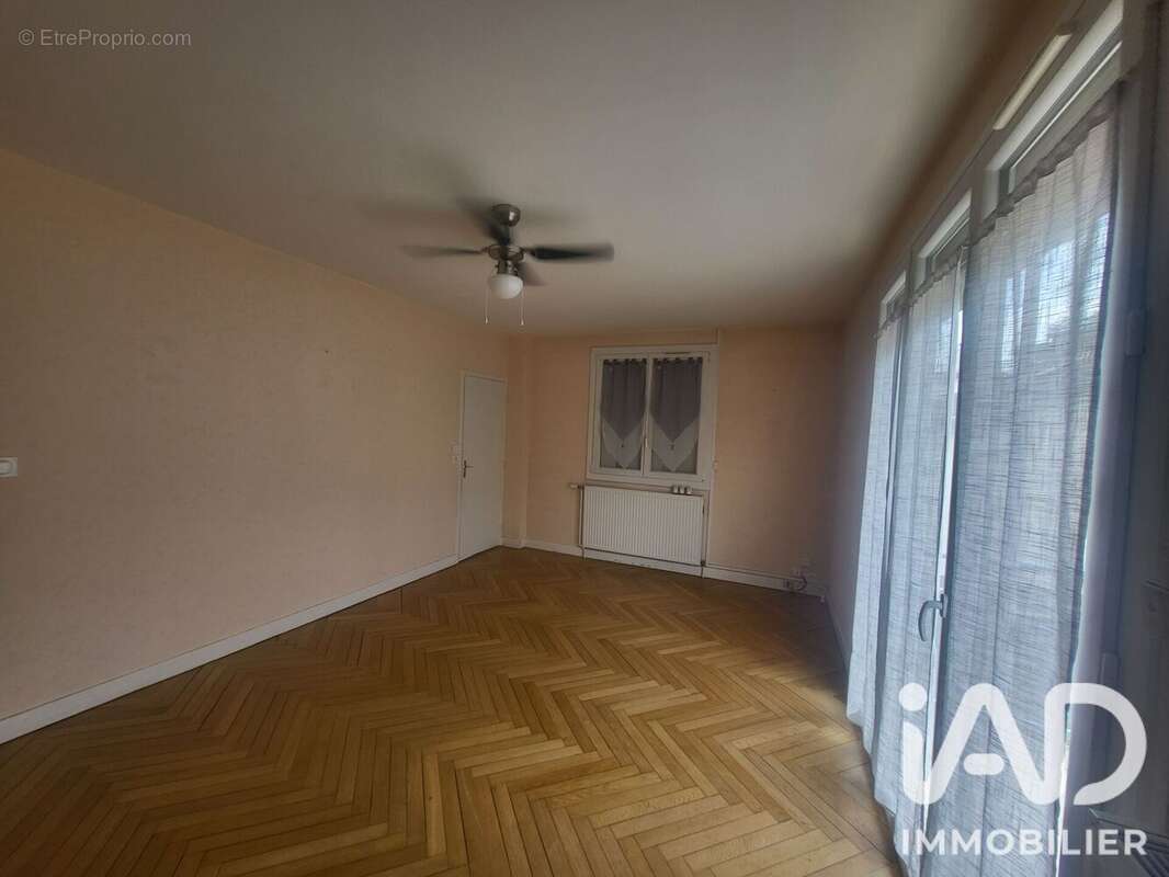 Maison 107 m² à Saint-Andre-Les-Vergers  - photo 4