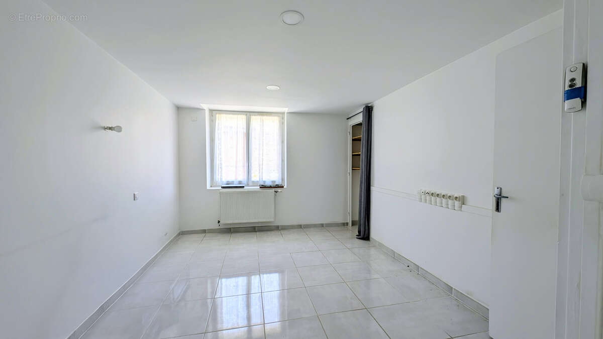 Appartement à CHATILLON-LA-PALUD