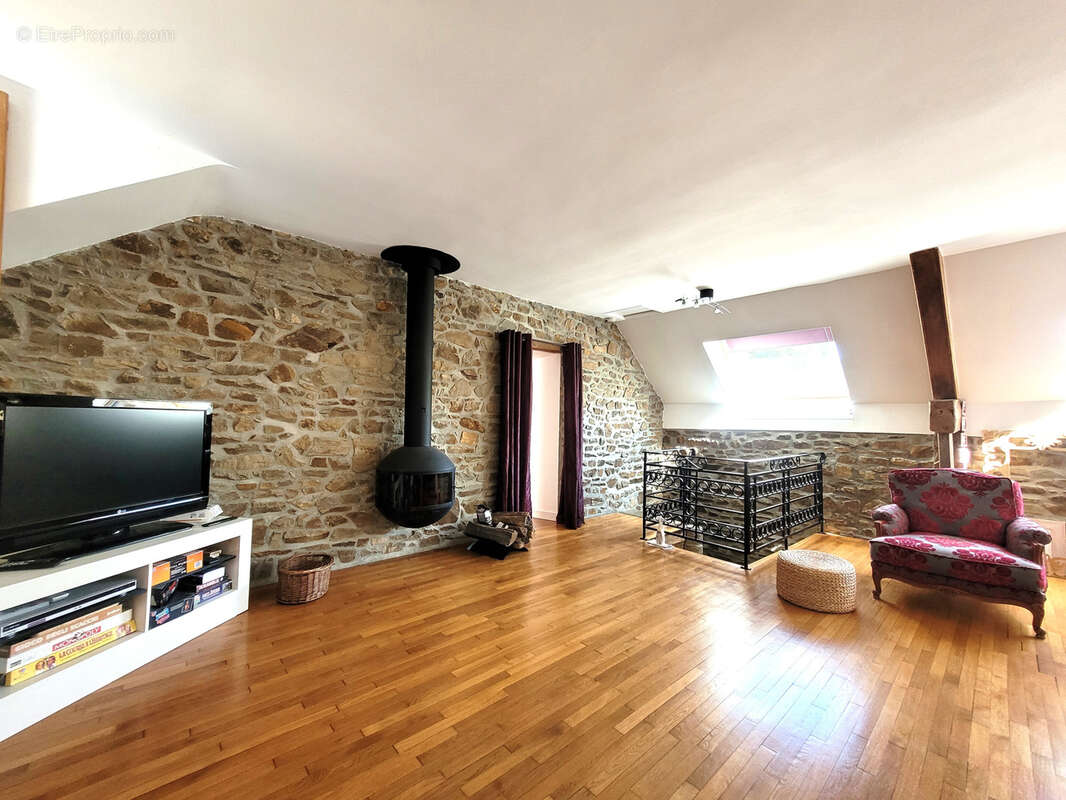 Maison à SAINT-BRICE-EN-COGLES