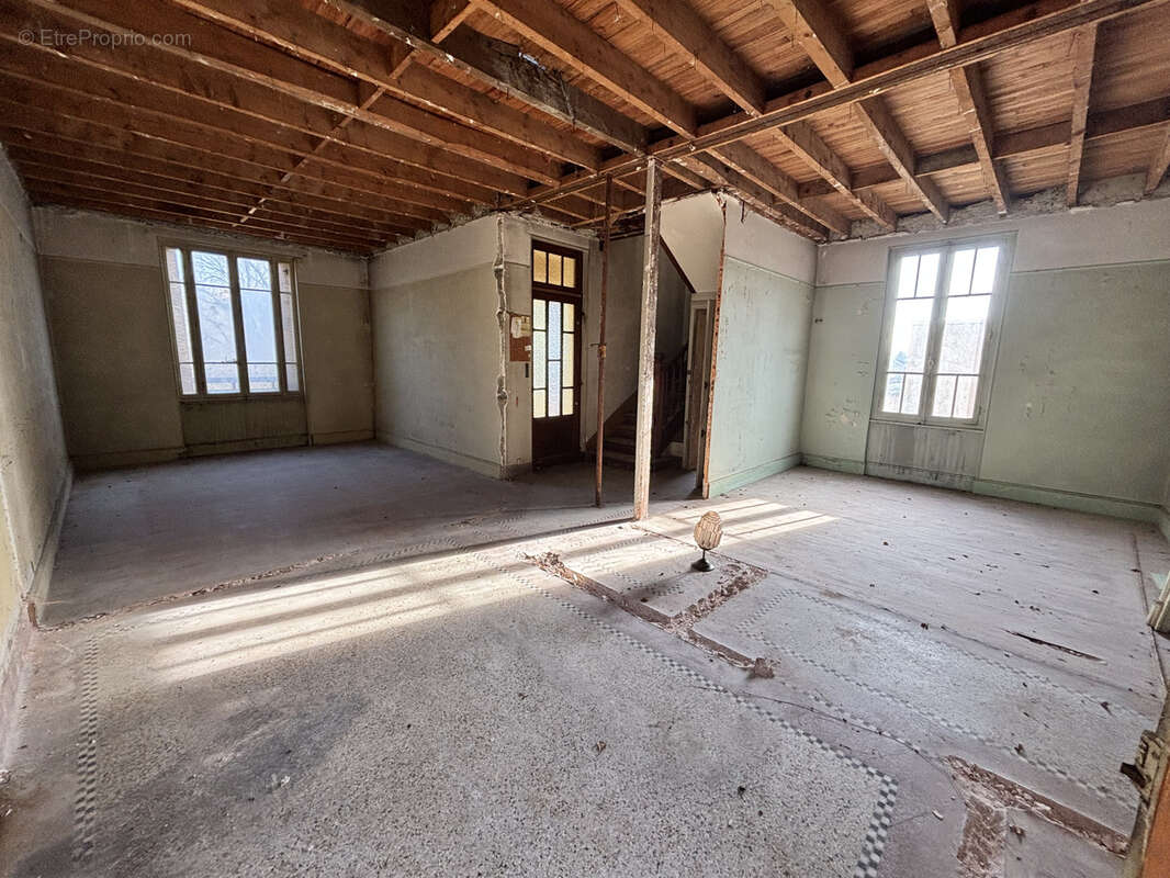 Maison à BELLERIVE-SUR-ALLIER