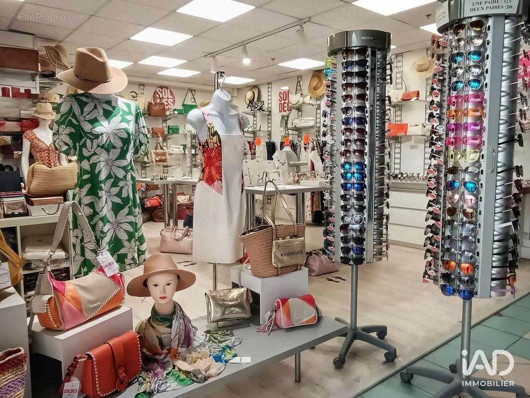 Photo 2 - Commerce à CASTELNAU-LE-LEZ