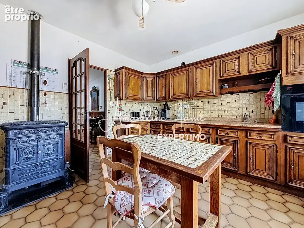 Une maison qui sort de l’ordinaire à Saint-Georges-de-Luzençon - photo 10
