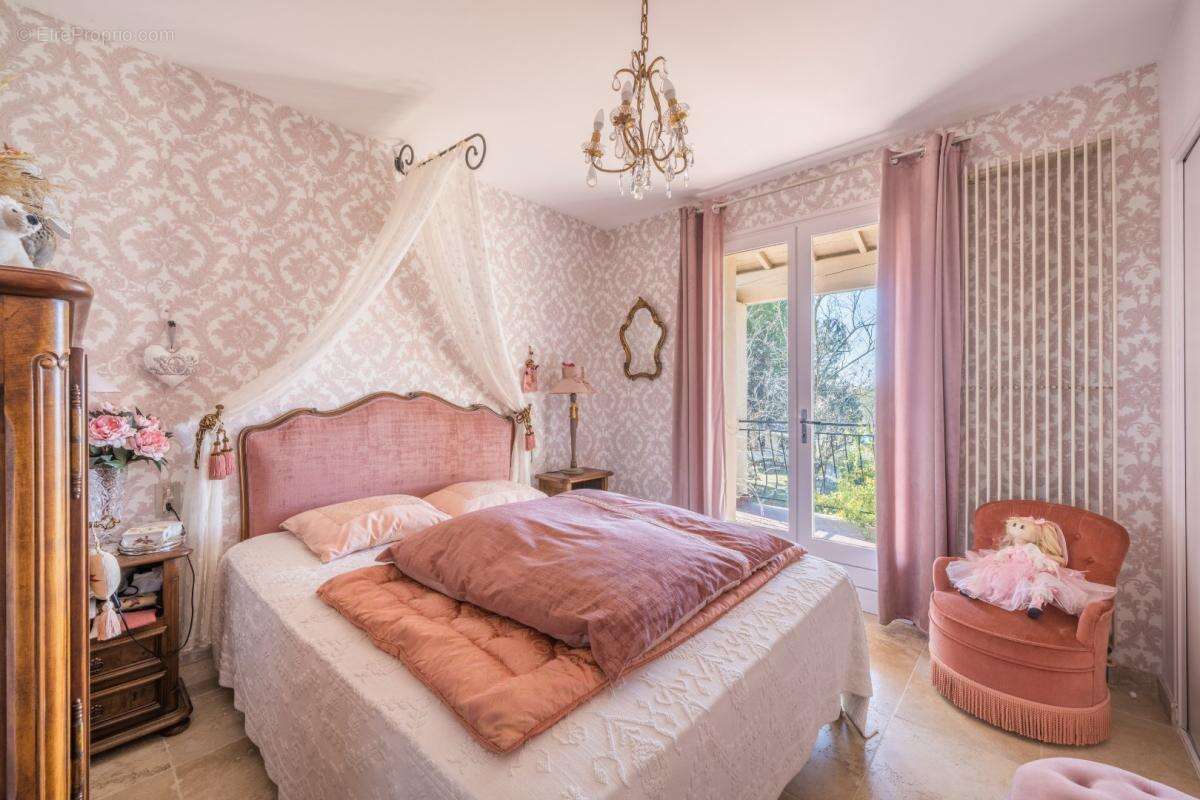Maison à LABLACHERE