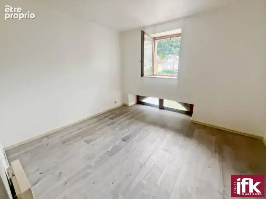 Ensemble immobilier de 5 appartements - 4 garages - terrain de 900 m² - photo 10