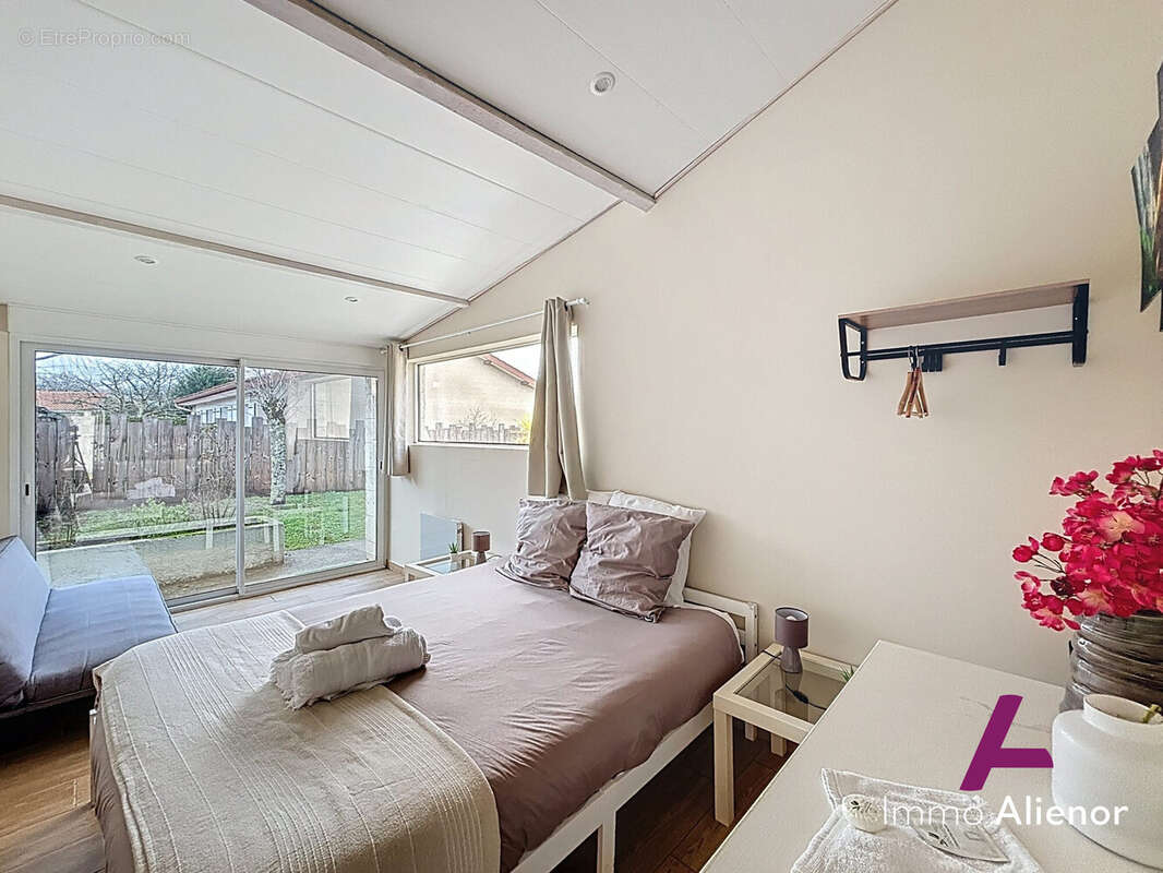 Maison à SAINT-MEDARD-EN-JALLES