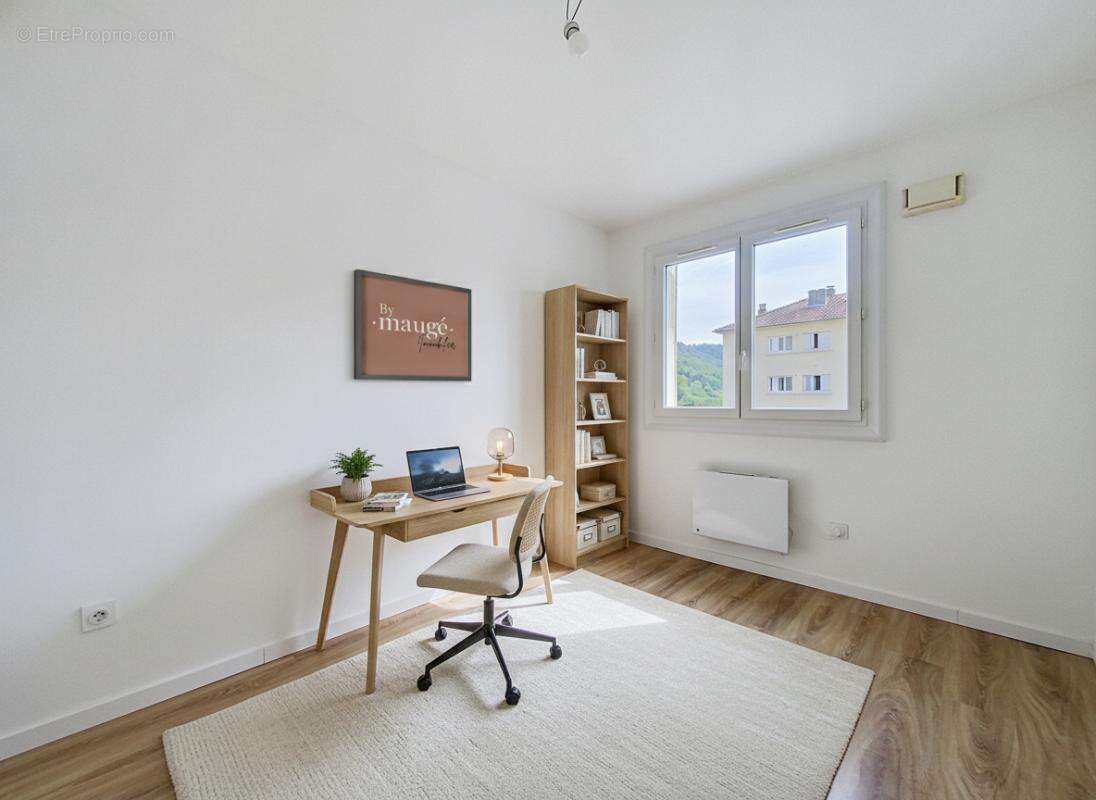 Appartement - 3 Chambres - 1 Place de parking privative - Proche toutes commodités - photo 16